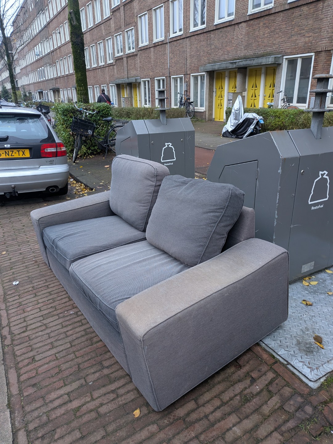 KIVIK 2-zitsbank, Tibbleby beige/grijs 89cm bij 189cm