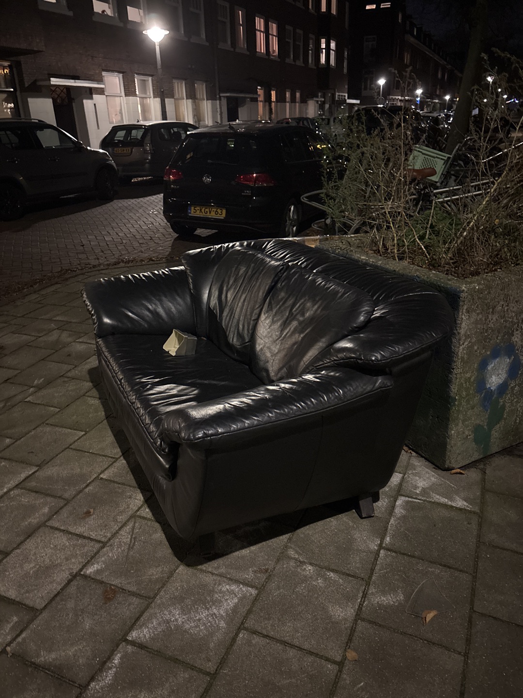 Black leather loveseat 2 person photo 3