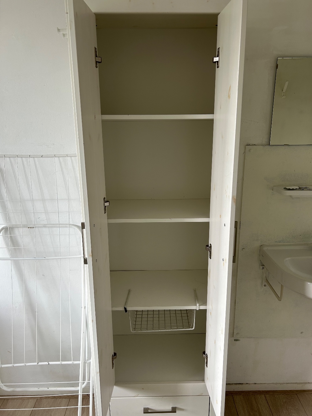 Ikea closet, available for pickup this thursday from 17:30. photo 2