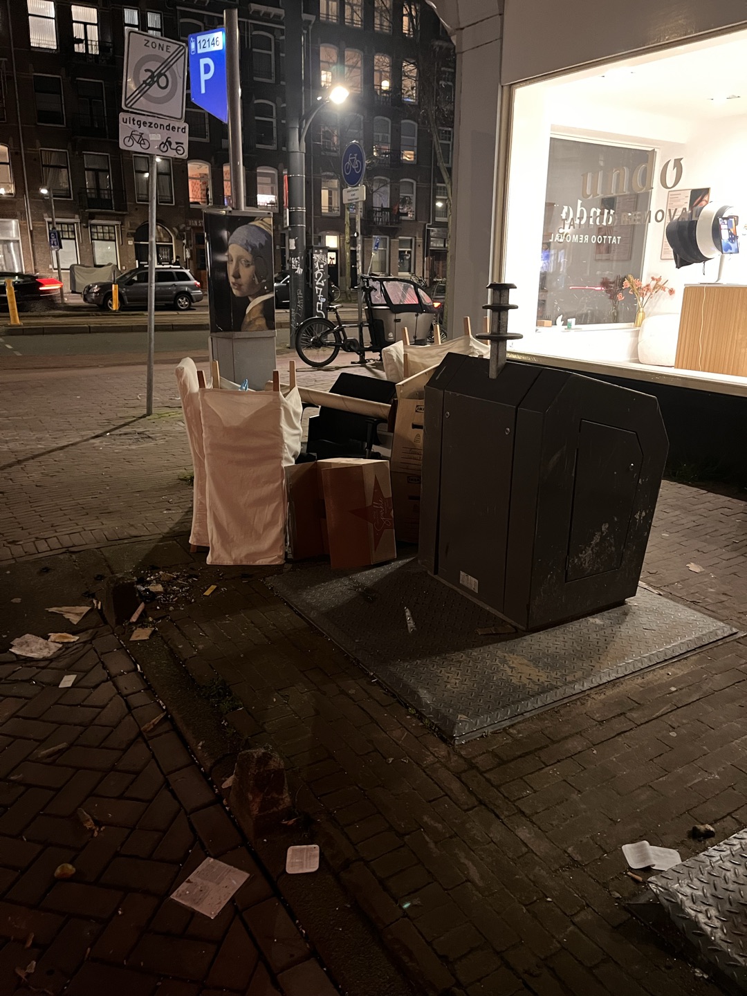 Bureaustoel+ eetkamerstoelen. Zijn niet van mij maar ze zien er goed uit!! photo 3