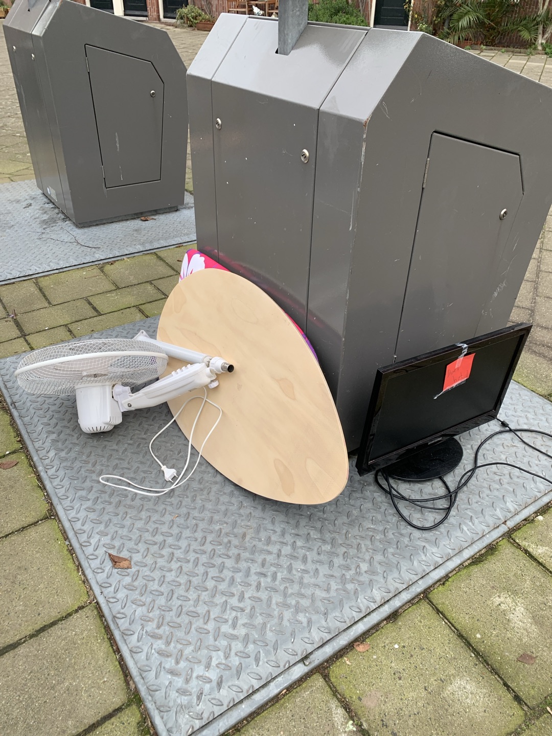 Item found on Amsterdam, Museumkwartier, Reijnier Vinkeleskade 9 photo 2