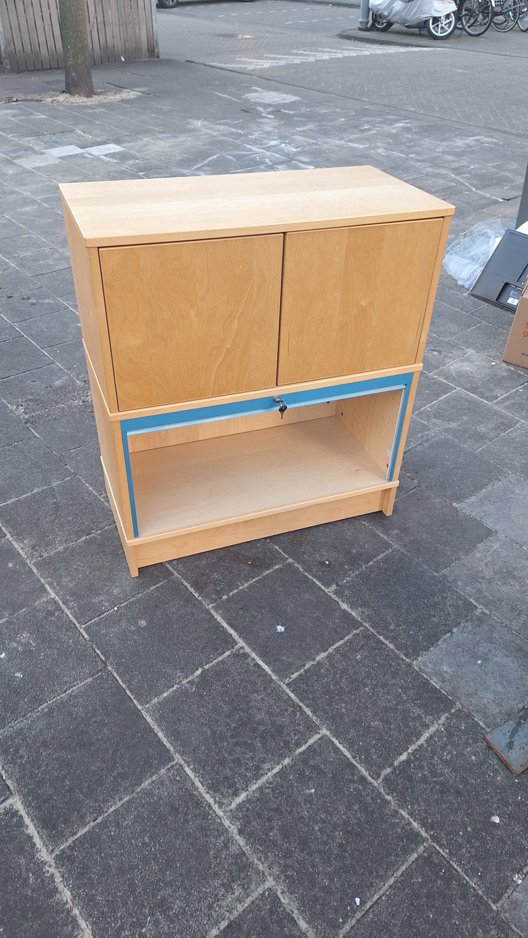 kastje met sleutel photo 1