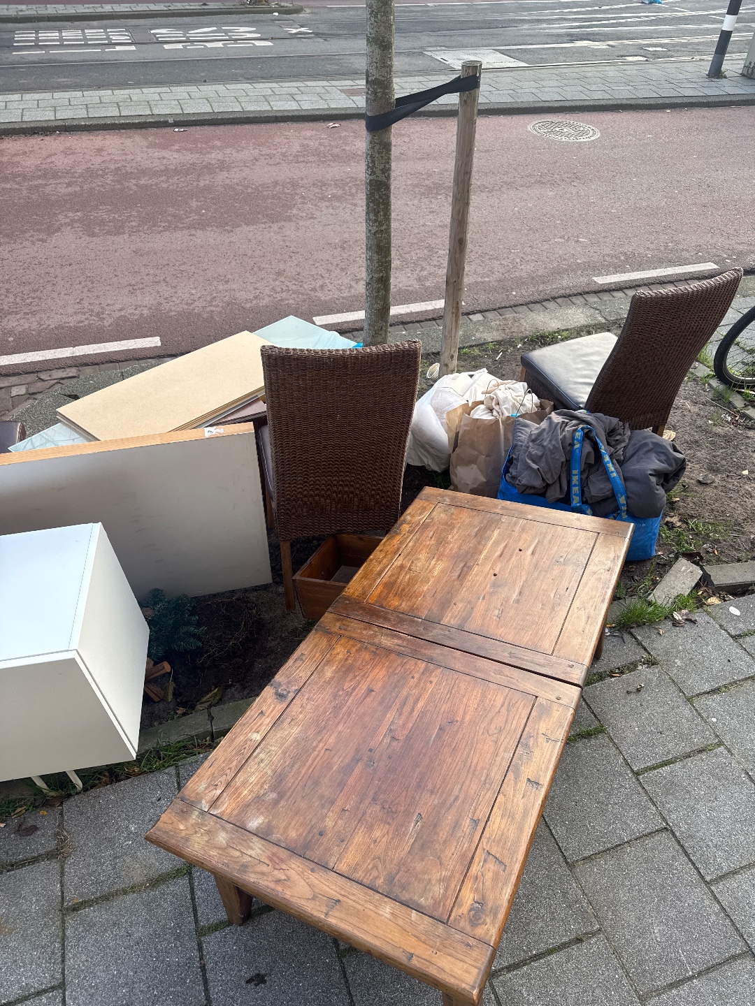 4 chairs and a small table photo 2
