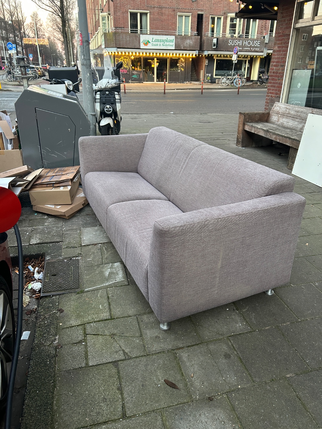 Niet veel gebruikte twee zits bank photo 1