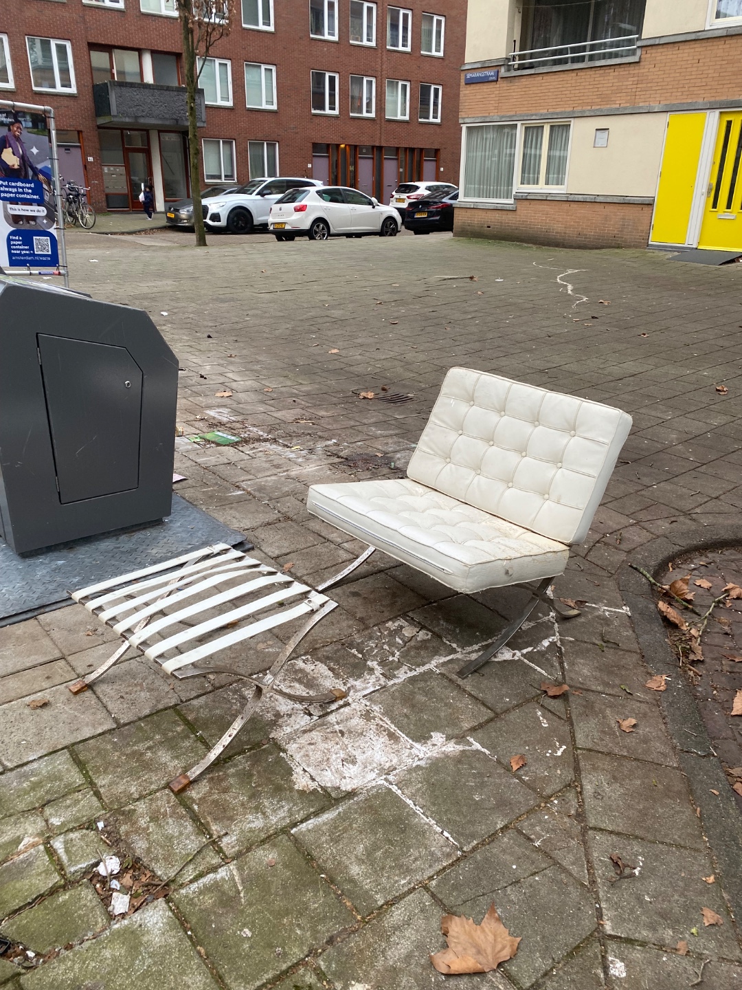 Barcelona Chair photo 1