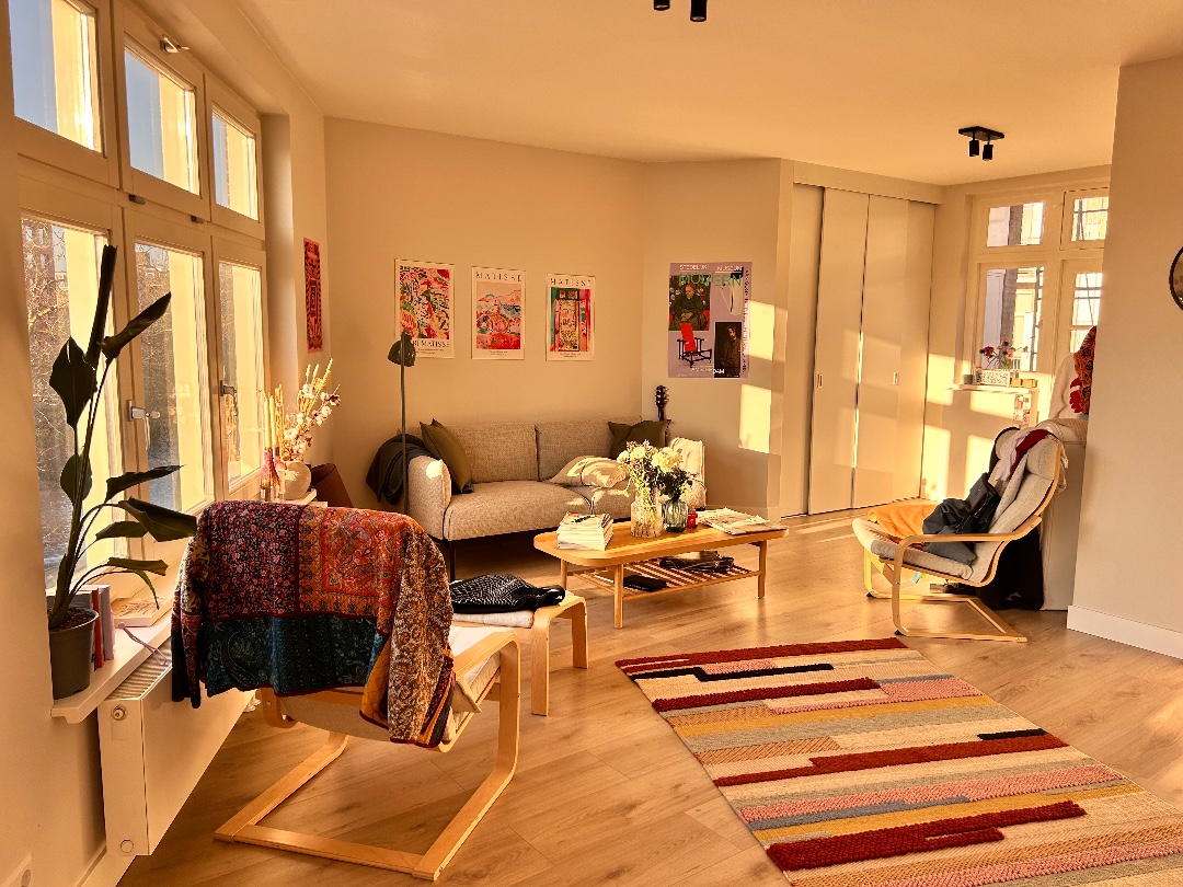 selling all my apartment’s furniture!! asap — until january 16th. free for pickup anytime, prices negotiable. contact: +36203266462