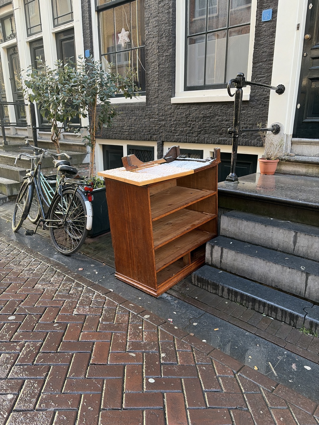 Antieke kast photo 1