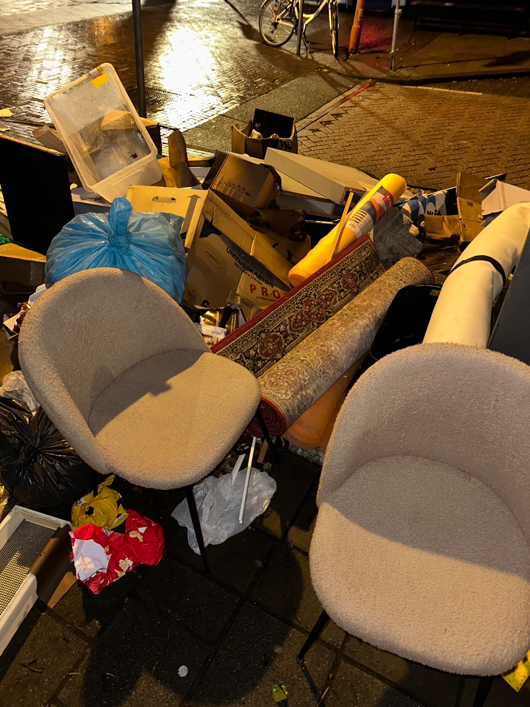 2x stoel & tapijt photo 1