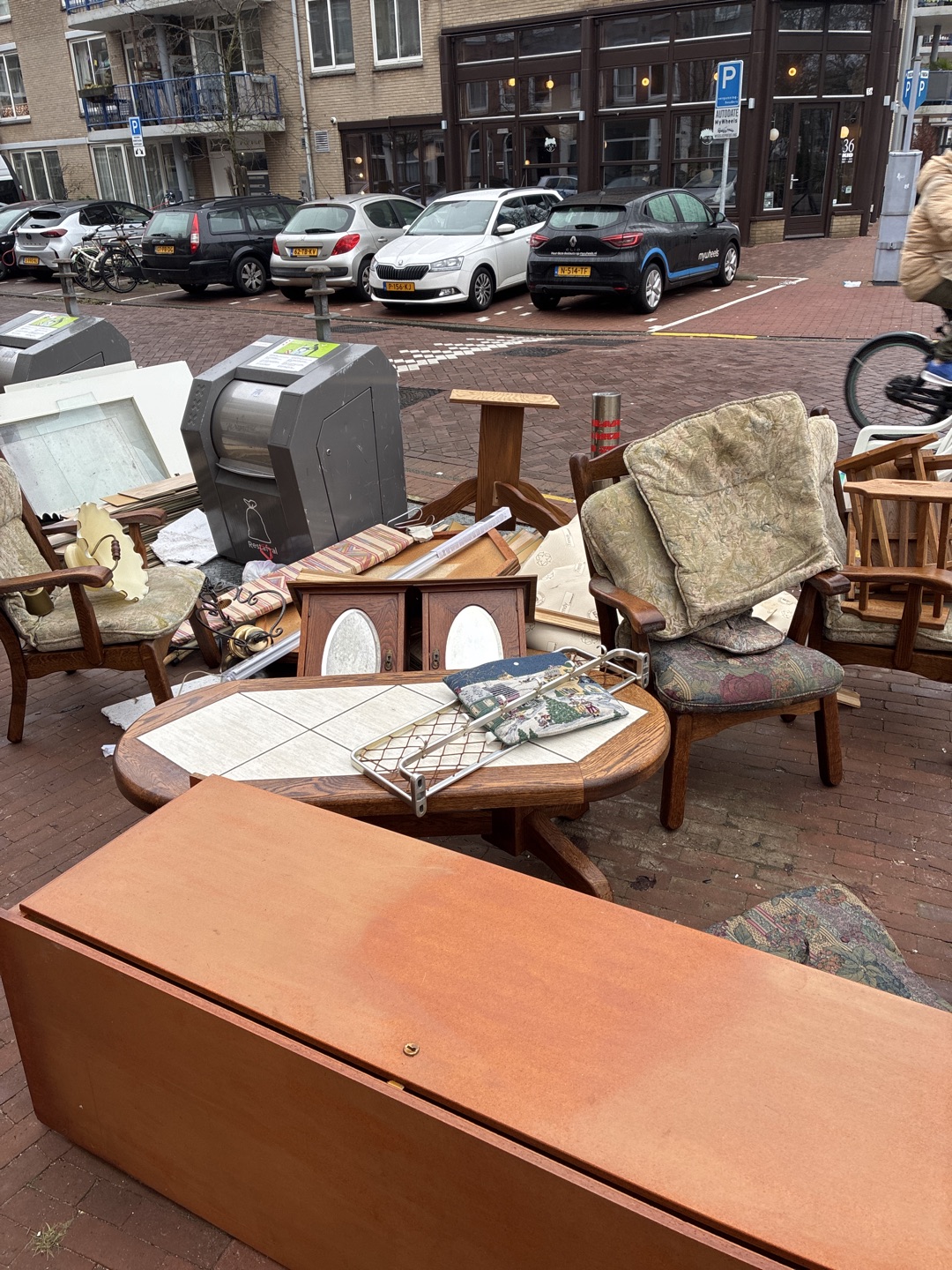 Hele mooie meubels en hele zware salontafel photo 1