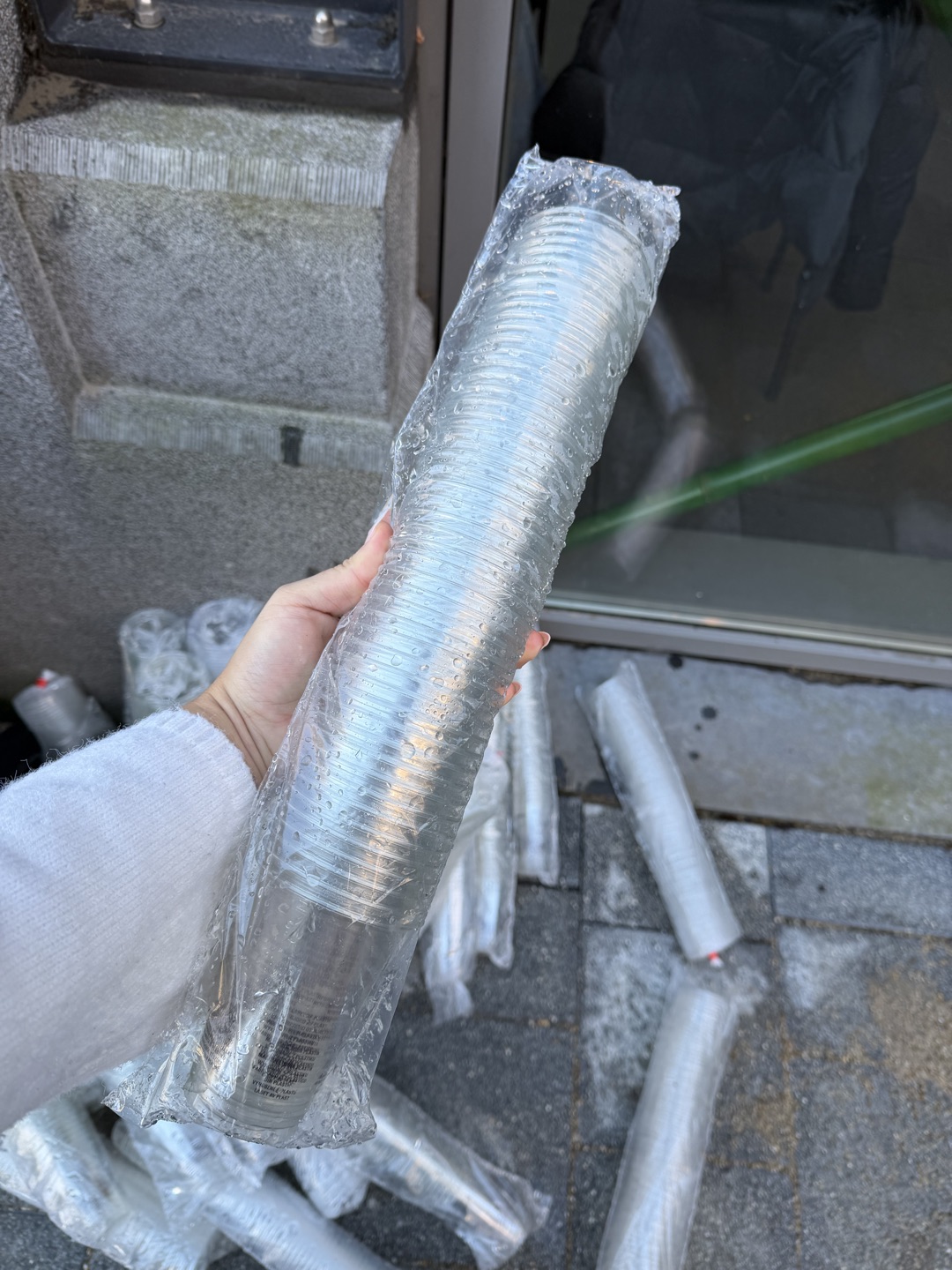 Nieuw in verpakking ! To go plastic cup’s with matching lids photo 3