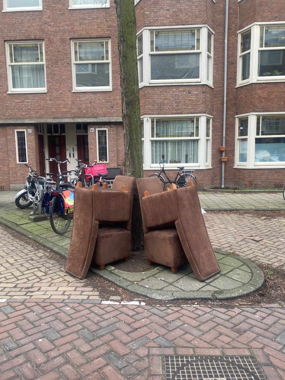 4 brown soft chairs photo 1