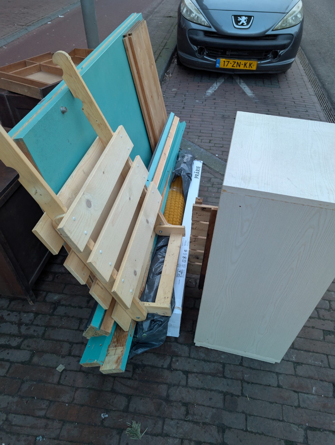 Prachtig bureau en ladekast photo 2