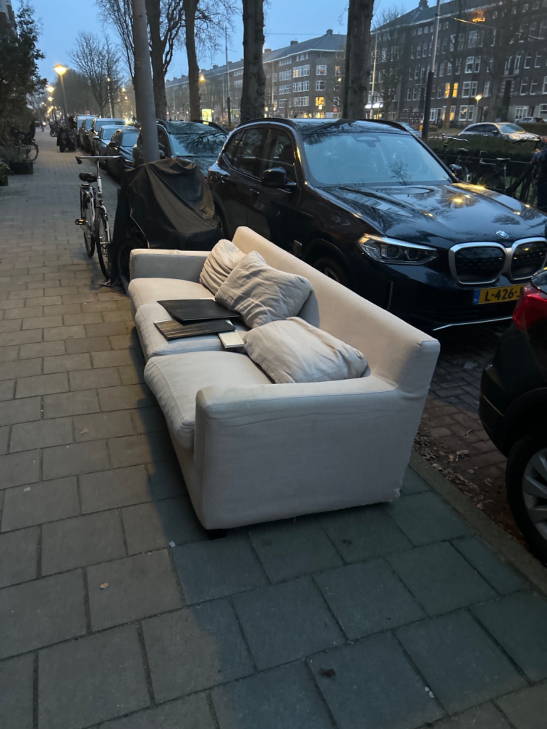 Item found on Amsterdam, Zuid, Scheldebuurt, Rooseveltlaan 108 photo 1