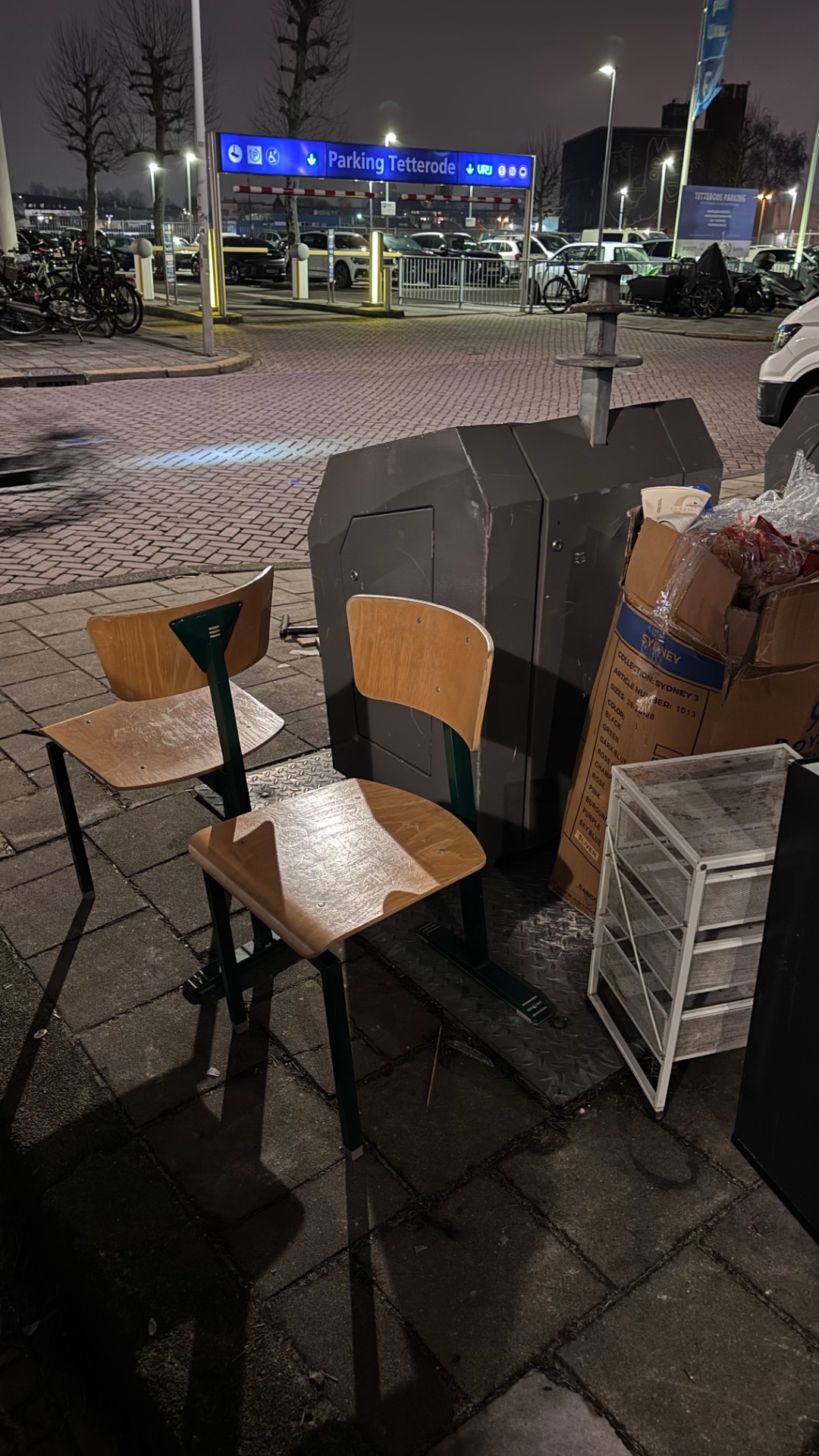 Item found on Amsterdam, West, Landlust, Willem de Zwijgerlaan 334 photo 1