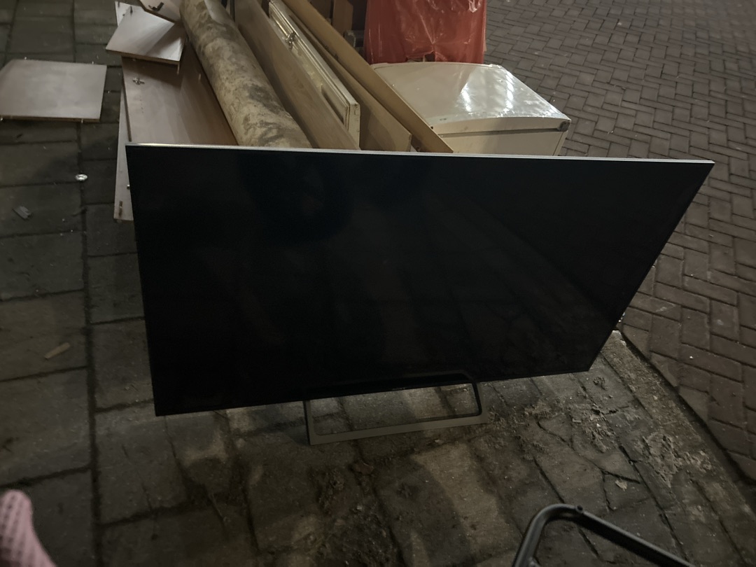 Tv, cable has been cut photo 1