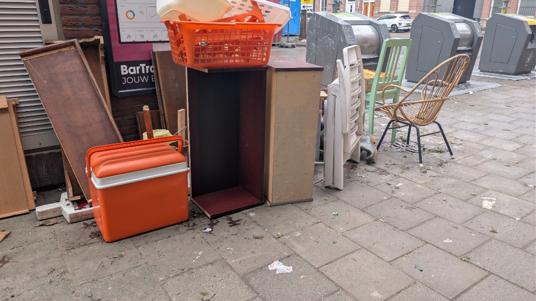 Item found on Amsterdam, Willemspark, Koninginneweg 205 photo 1