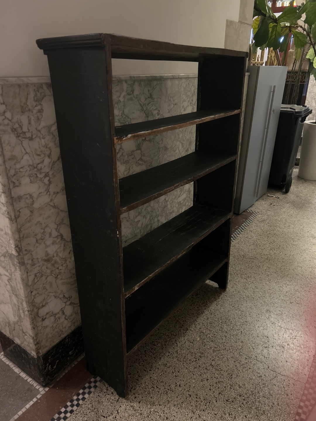 Zwart kastje ophalen op keizergracht 174 photo 1