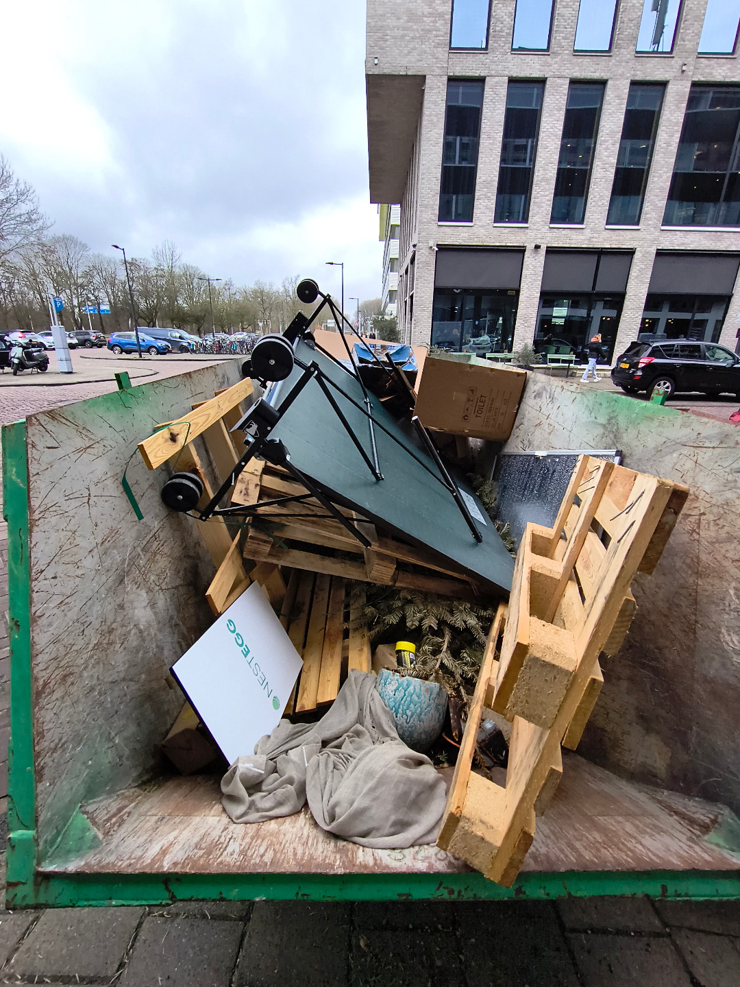 Table-tennis table. photo 1
