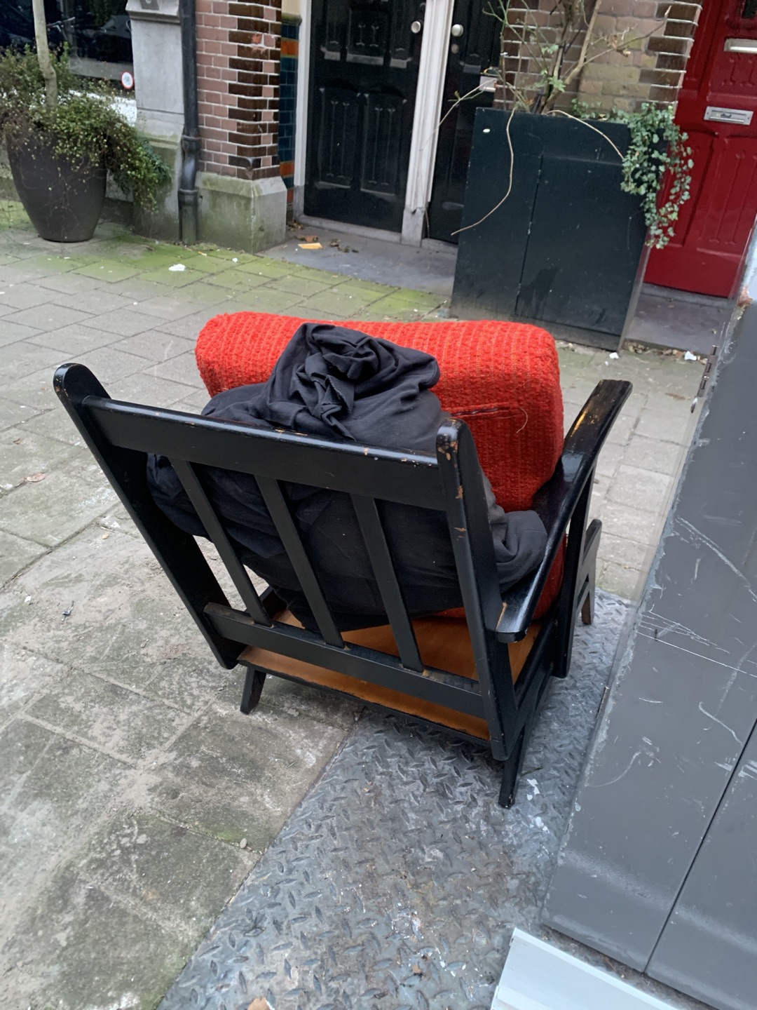 Item found on Amsterdam, De Pijp, Ferdinand Bolstraat 151 photo 2