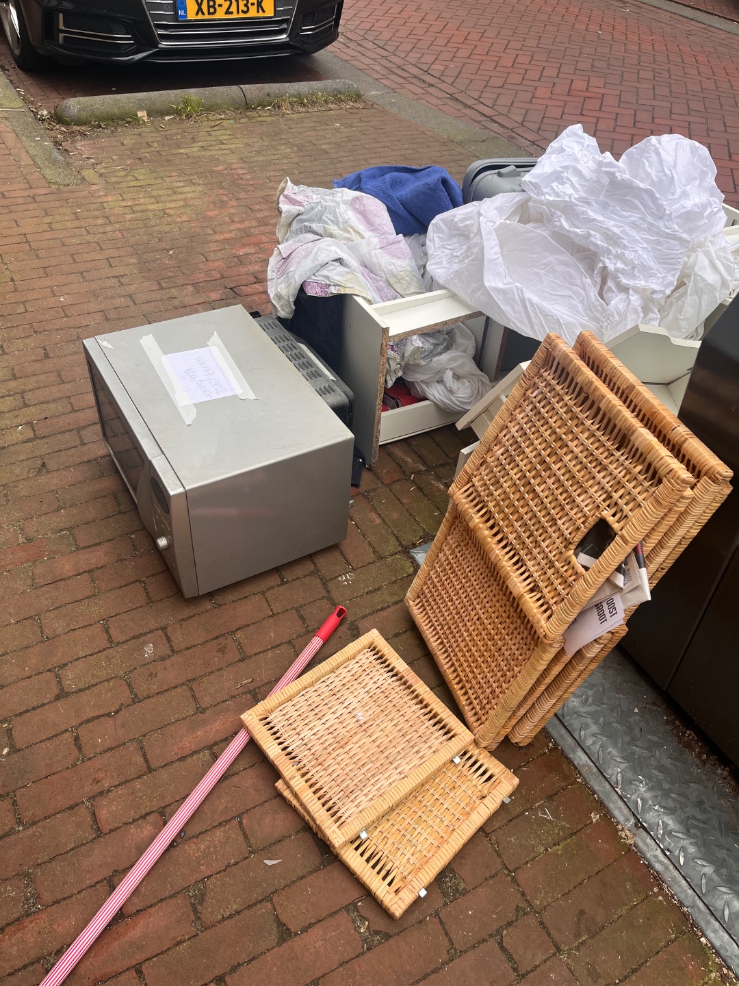 Microwave and ikea boxes photo 1