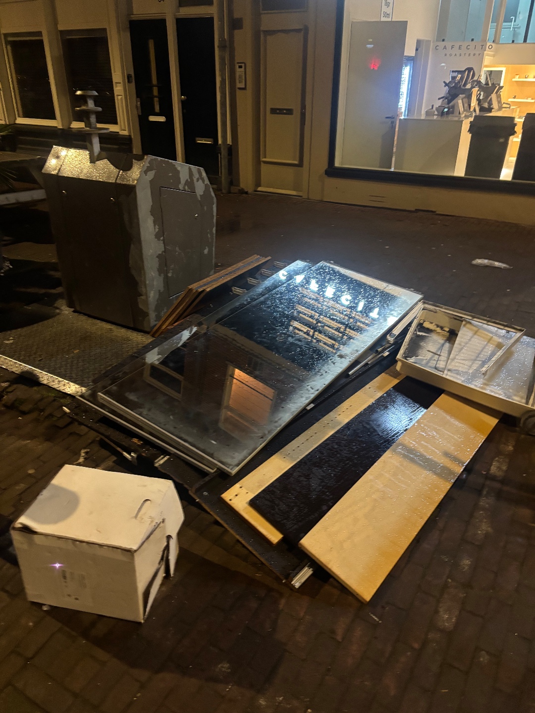 Two big mirrors photo 1