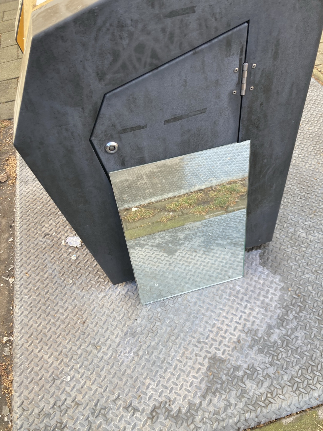 Mirror, clothes drying rack, tripod photo 2