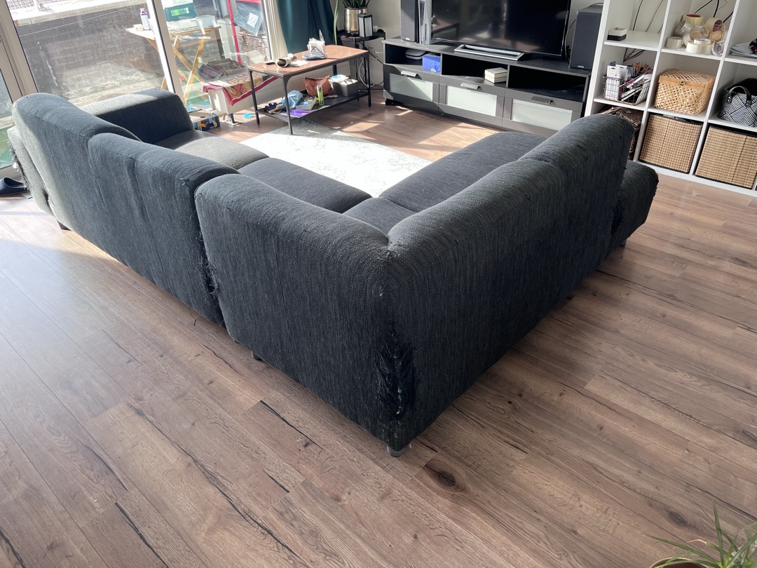 Free sofa. Whatsup +31 6 21 38 20 99 photo 2