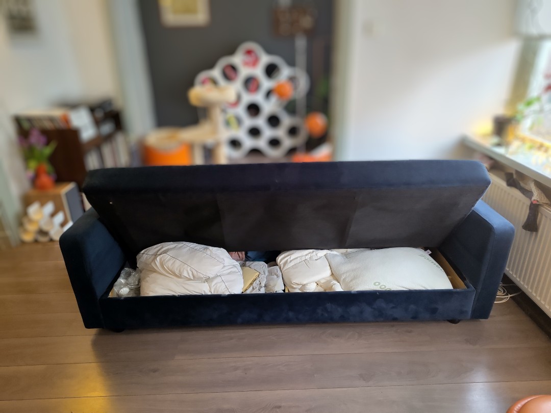 Free Made sleeping sofa with storage. Whatsapp +31644413654 photo 3