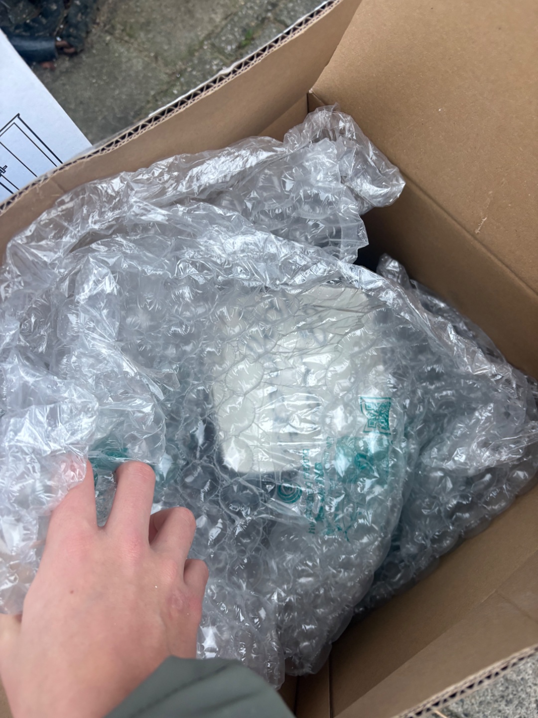 Plates, cutlery, glasses, kitchen stuff photo 3