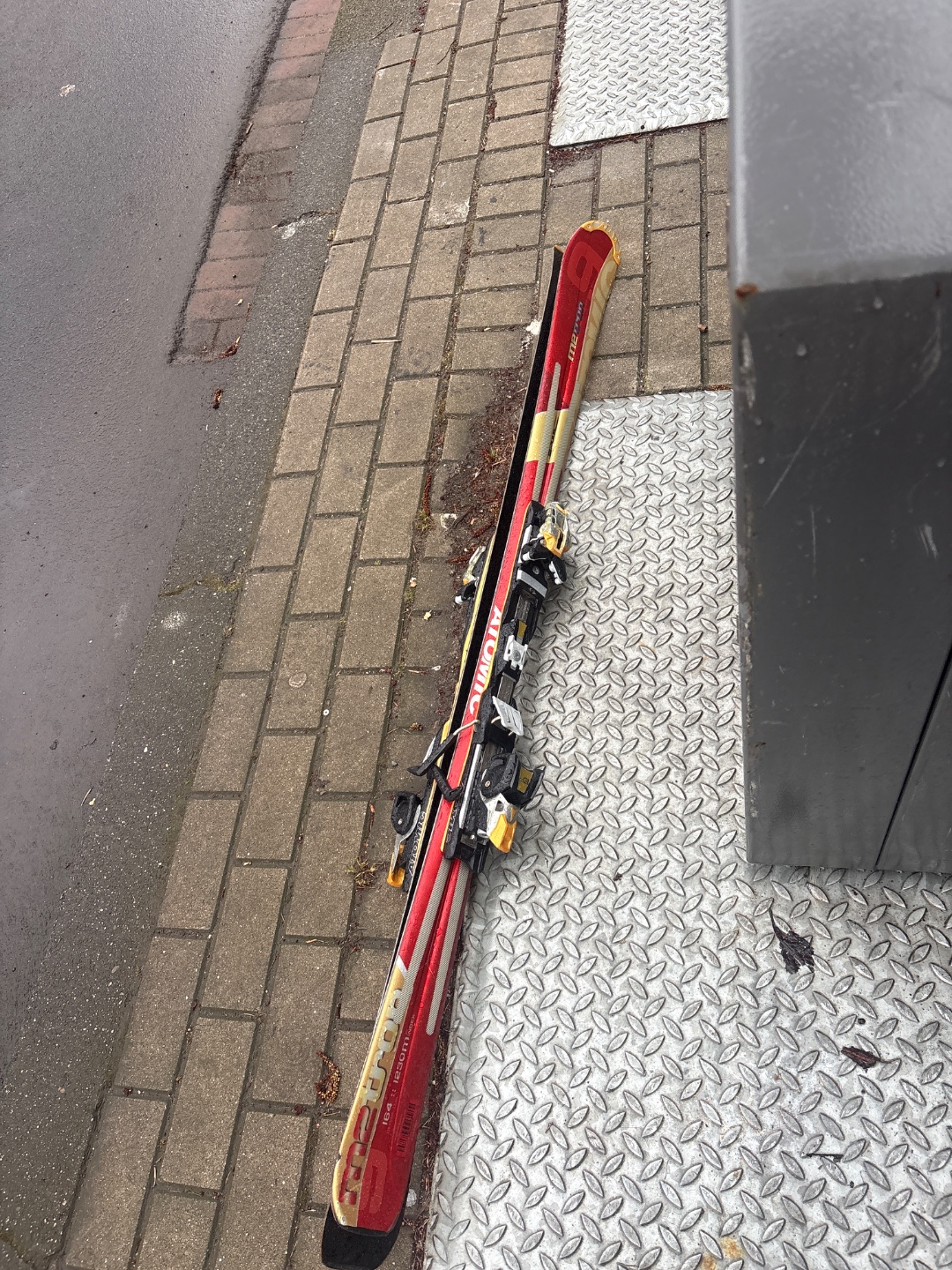 Ski’s found, they look like they’re in pretty good condition photo 1