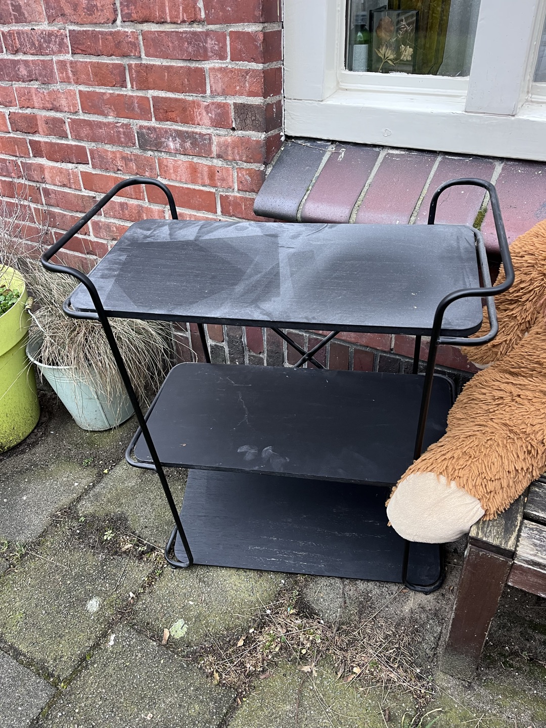 Portable massagetafel, compleet
Kleine rekjes voor aan de muur
Klein zwart kastje met drie planken
Enorme teddybeer
Merkkleding photo 3