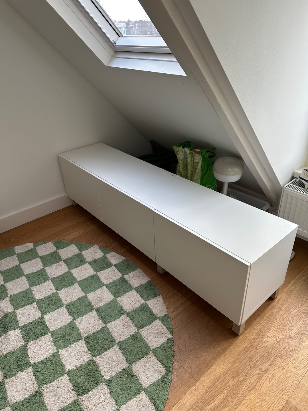 Ikea besta 3 Doors. Size L180 W42 H49