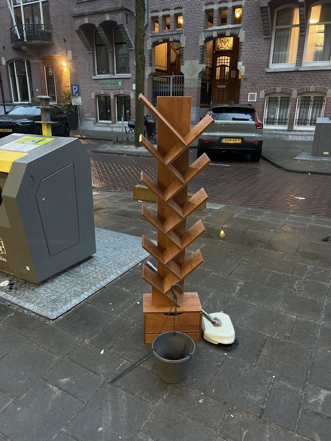 Amsterdam, Zuid, Museumkwartier, Van de Veldestraat 3