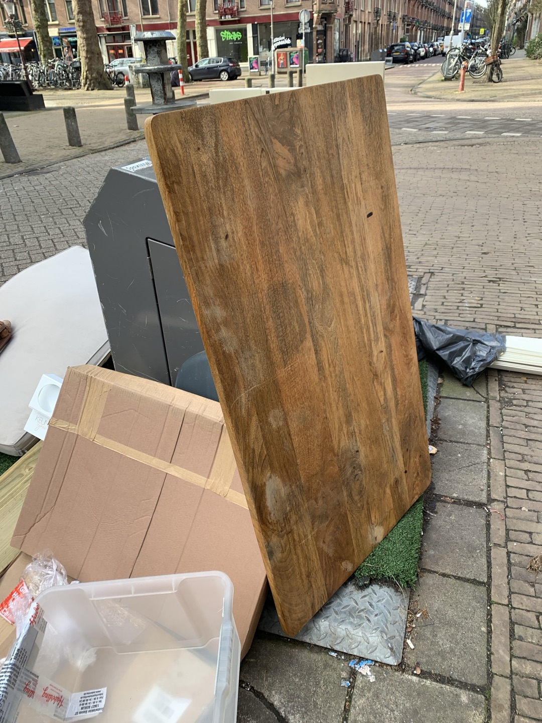 Item found on Amsterdam, De Pijp, Van Der Helstplein 7 photo 3