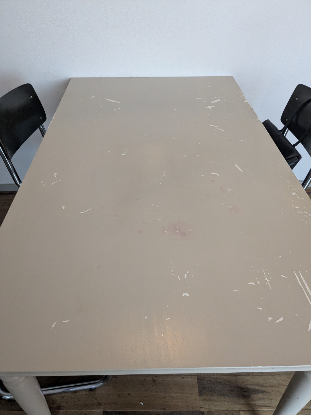 Geverfde uitschuifbare tafel van Ikea. Amsterdam Centrum photo 2