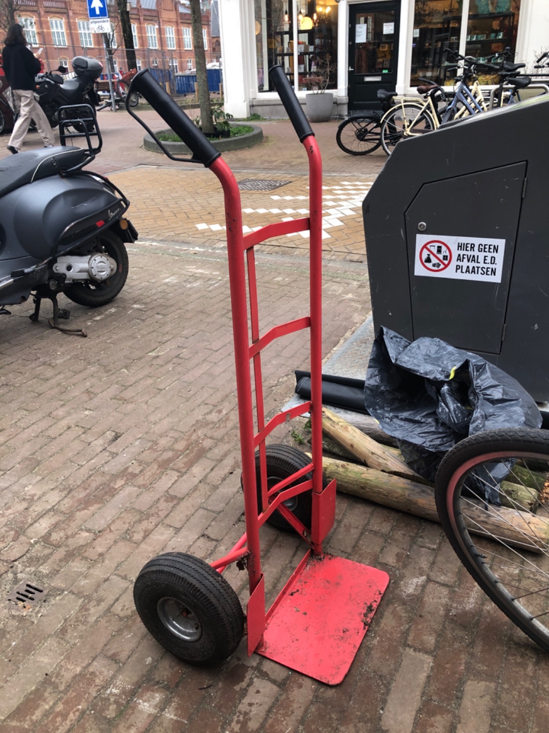 Item found on Amsterdam, De Pijp, Eerste Jacob van Campenstraat 3 photo 1