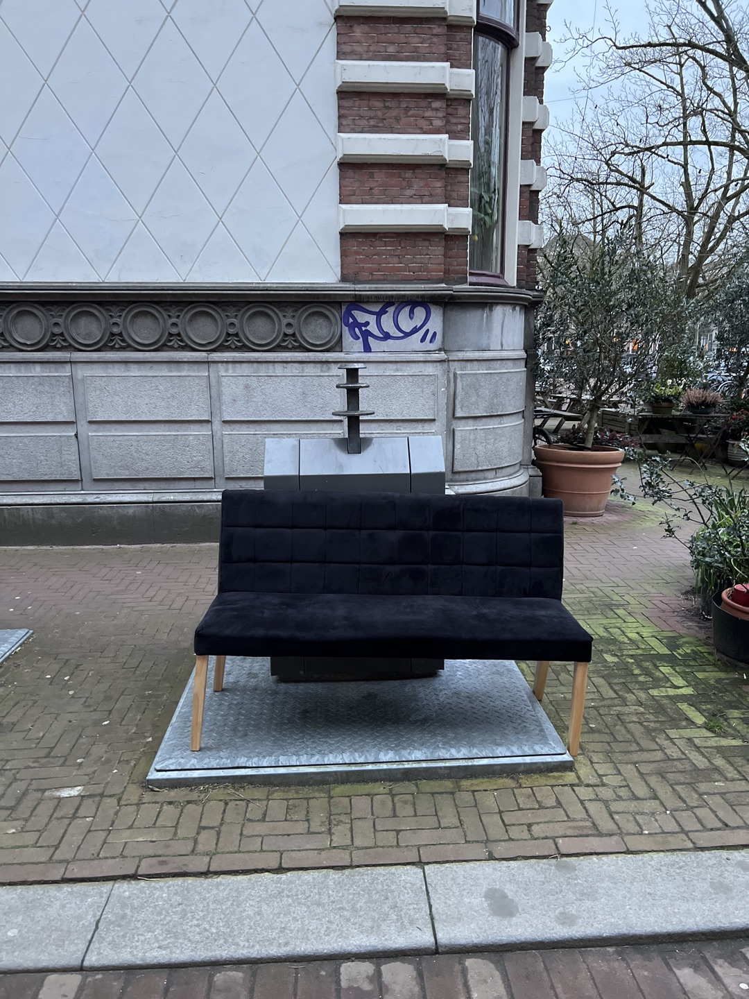 Item found on Amsterdam, Centrum, Grachtengordel, Amstelveld 1 photo 1