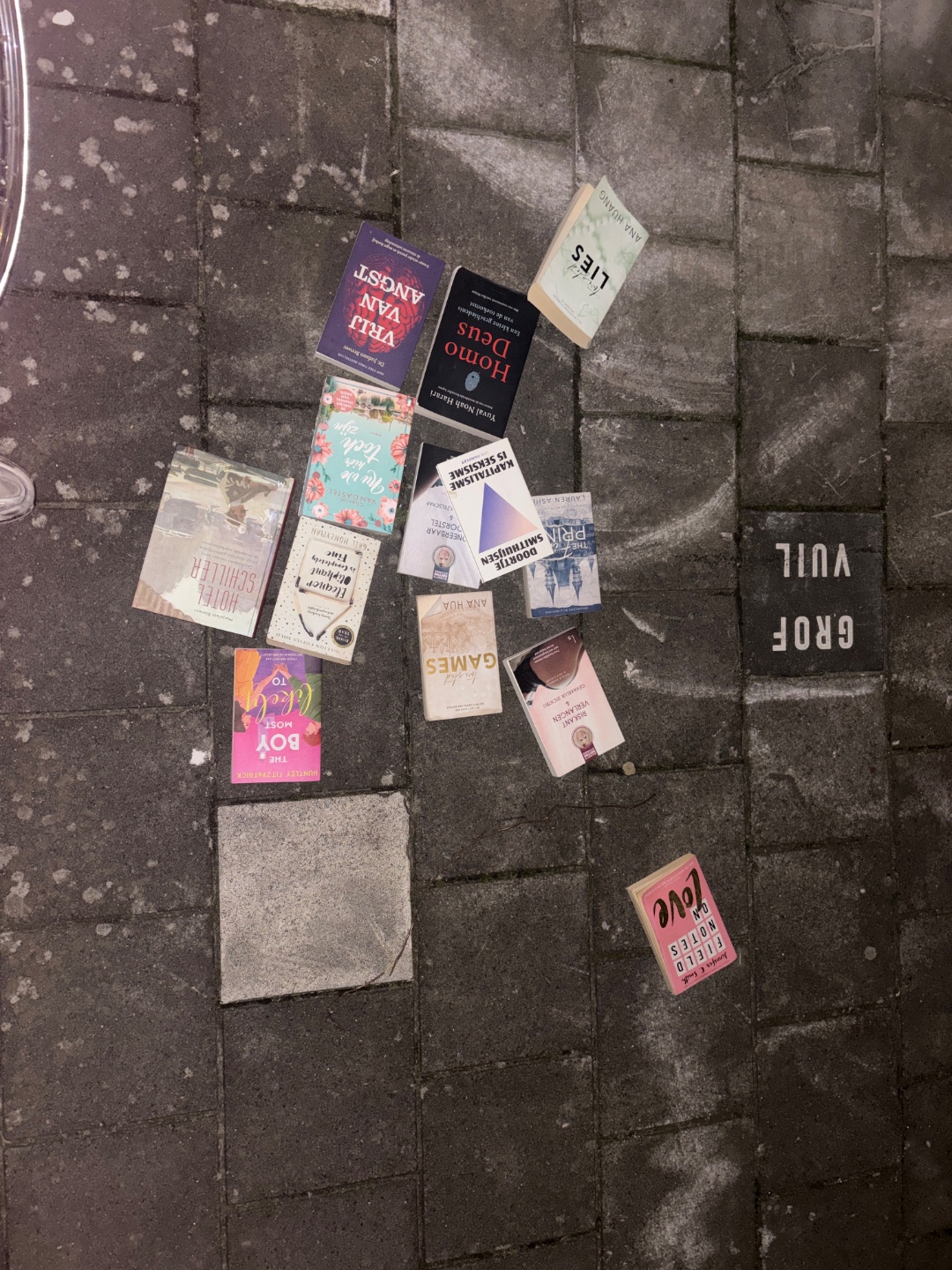 Item found on Amsterdam, Slotervaart, Johan Huizingalaan 320 photo 1