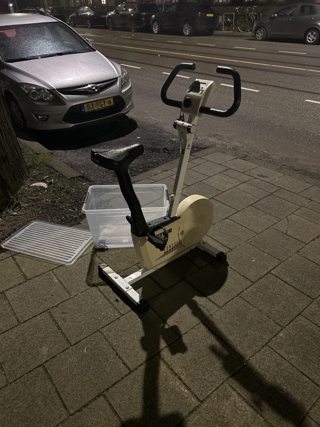 Home exercise device, Roelof Hartplein photo 1