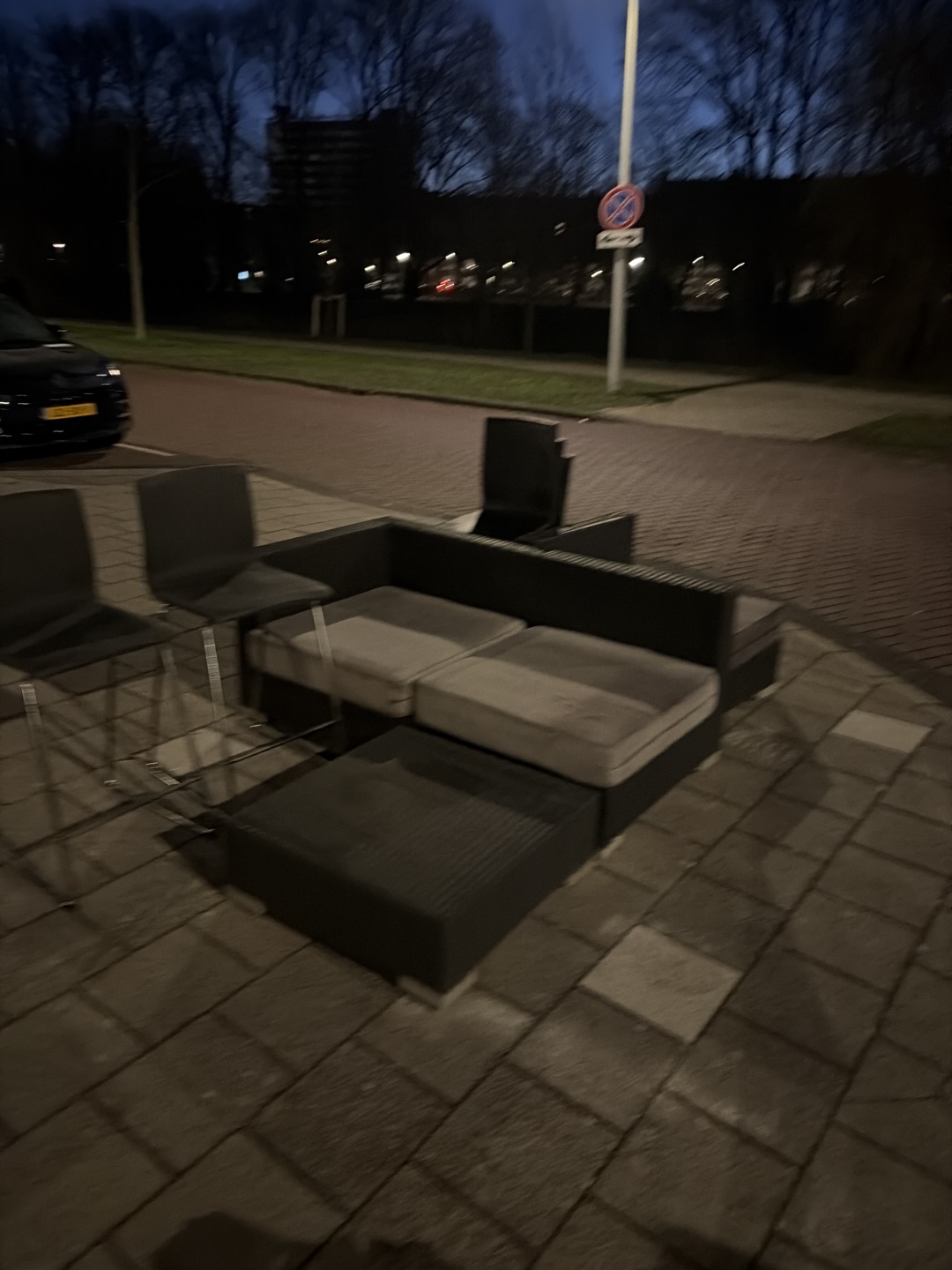 3 dinnerchairs - 2 barstools - garden furniture