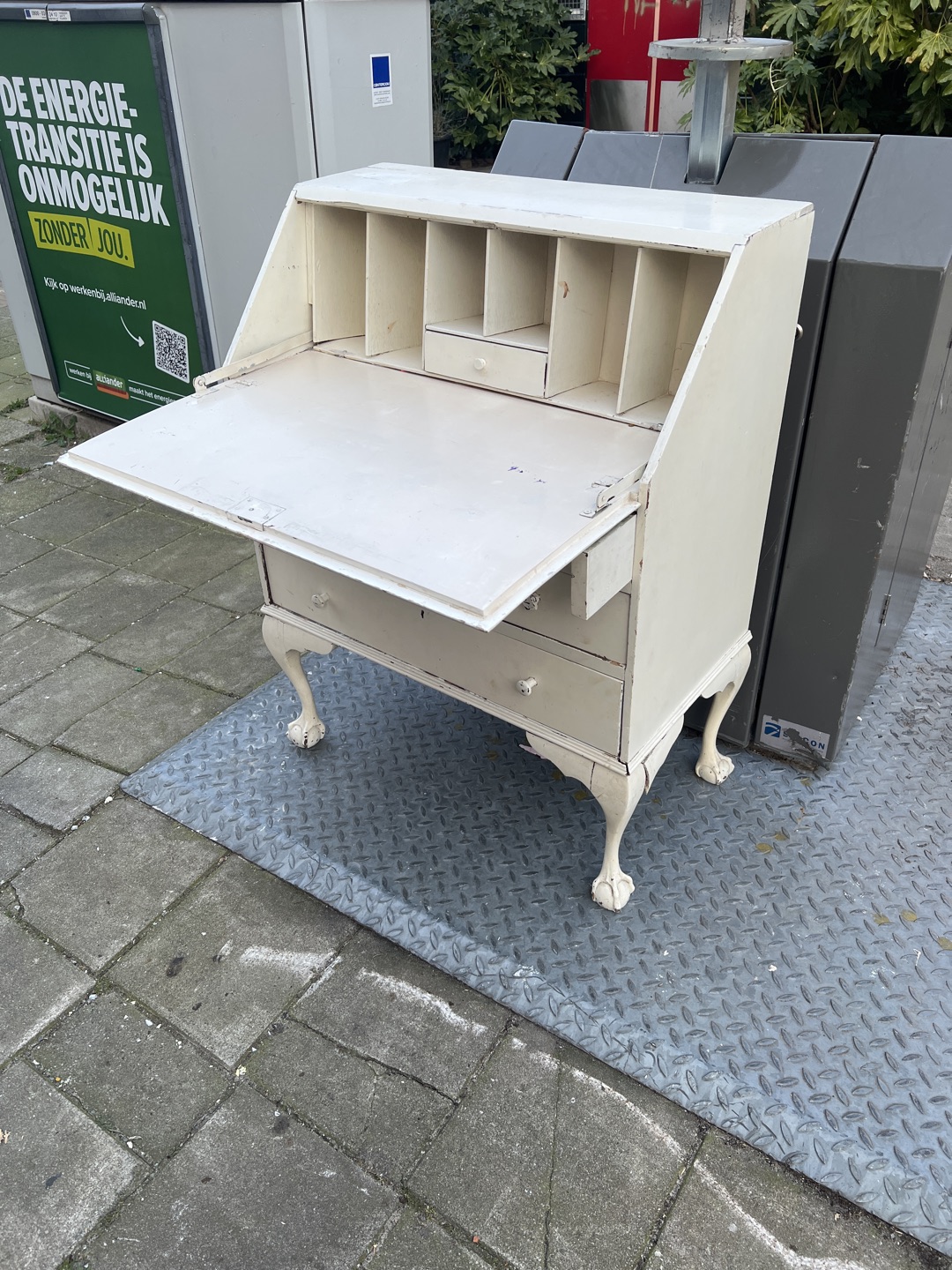A beautiful wooden desk that can fold