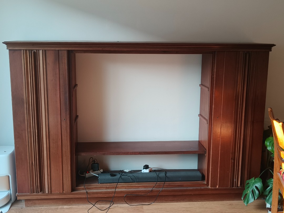 100yo Amsterdam style closet used as tv closet. Just needs some tlc...