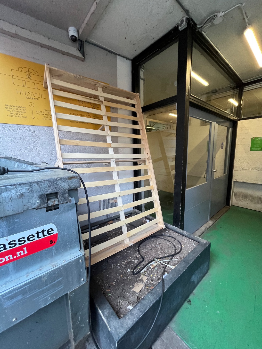 perfectly good bed frame. enter through gate on the nieuwe keizersgracht just behind the weesperflat