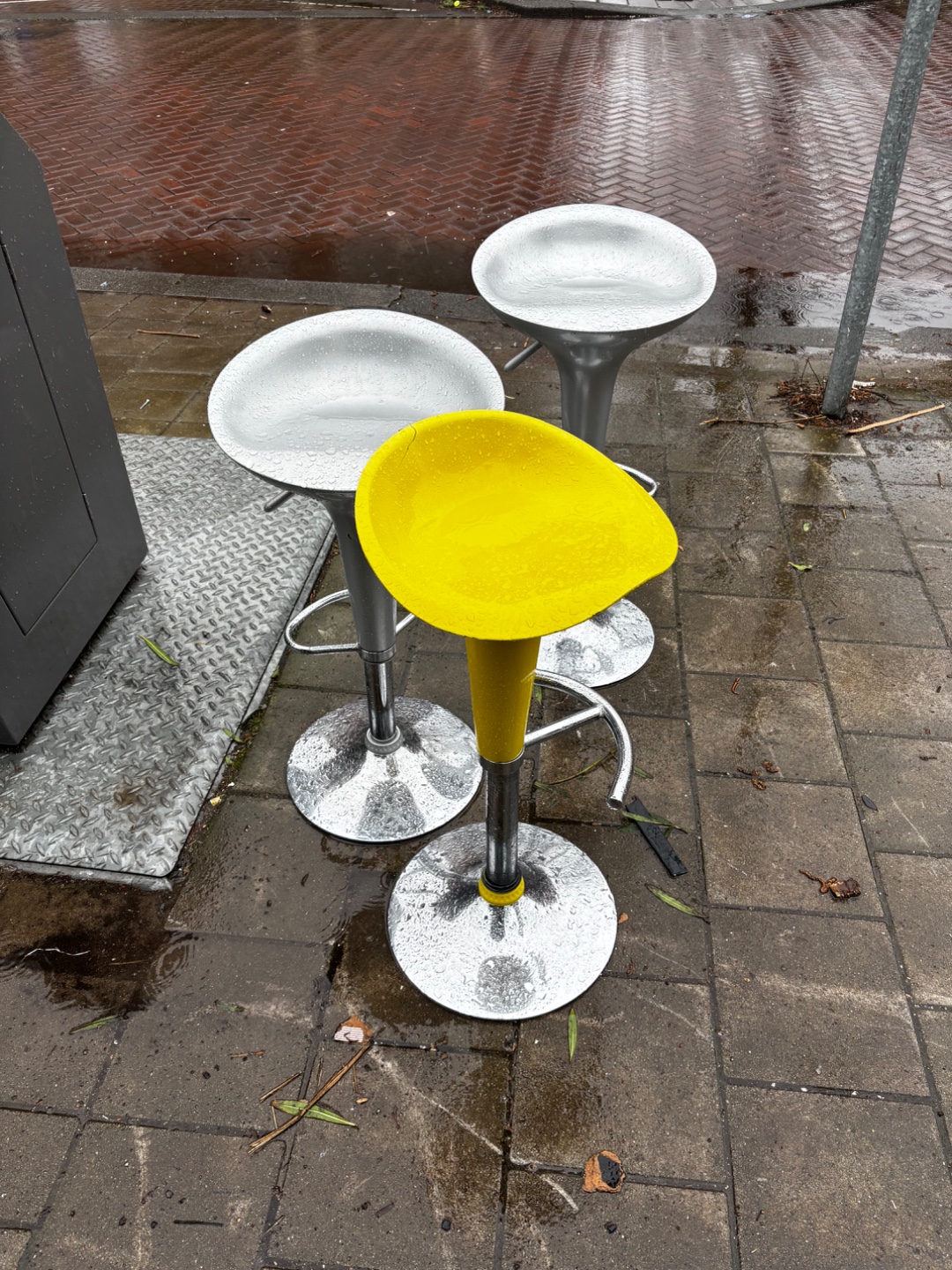 Bar chairs found at Merwedeplein in de Rivierenbuurt