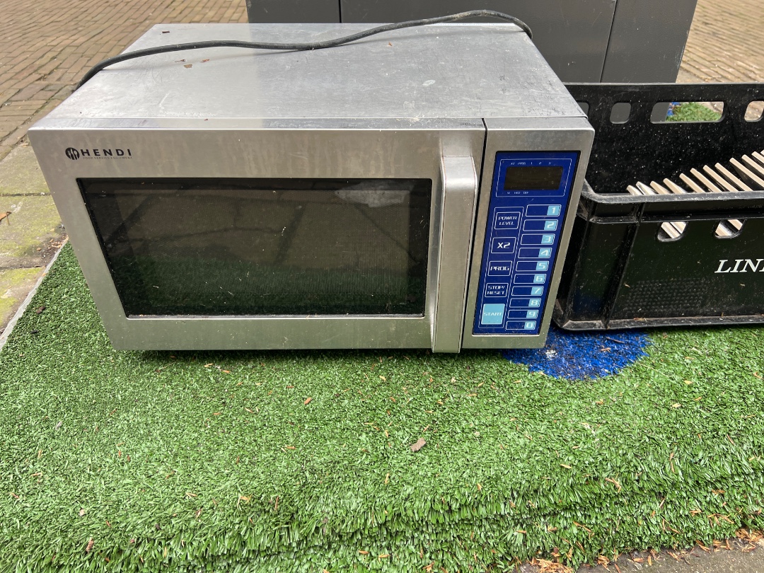 Item found on Amsterdam, De Pijp, Van der Helstplein 9 2