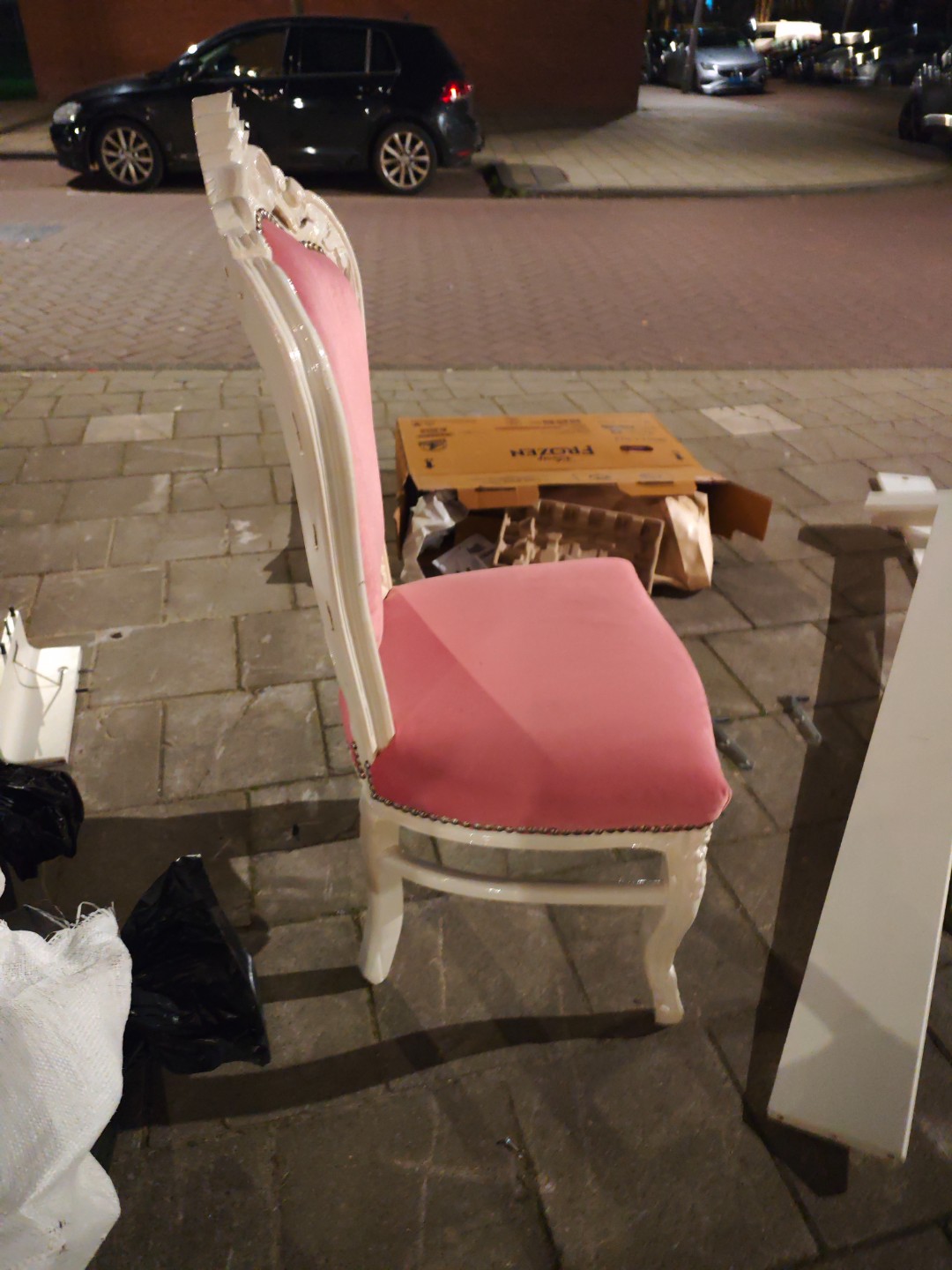 Item found on Amsterdam, Overtoomse Veld, Bart Van Der Leckplantsoen 72 2