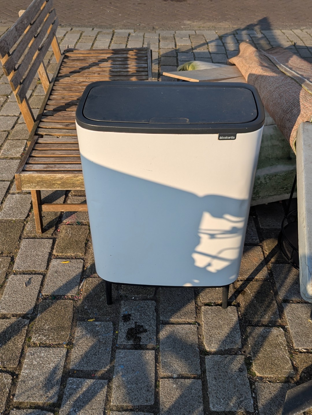Brabantia afvalemmer. Gebruiksporen, maar (het lijkt) in goede staat. Incl. softclose ✨