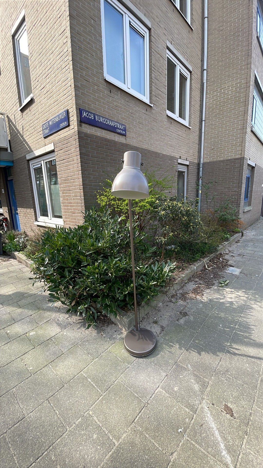 Functioning IKEA standing lamp