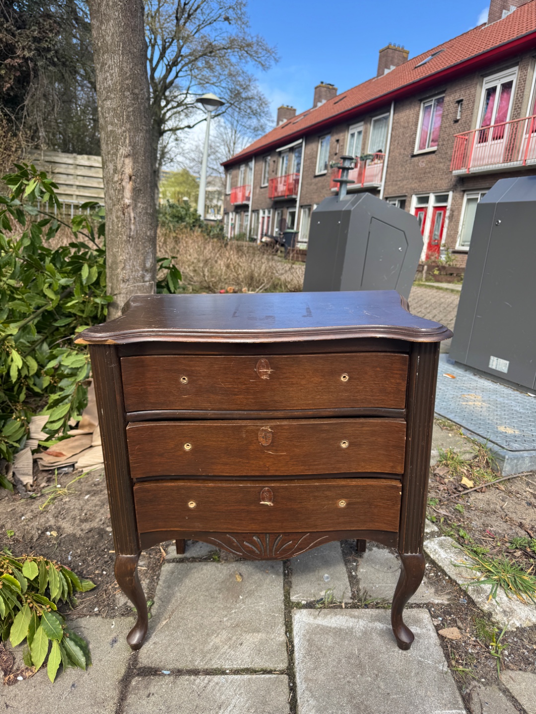 Massief houten Ladekastje
Zonder knoppen!