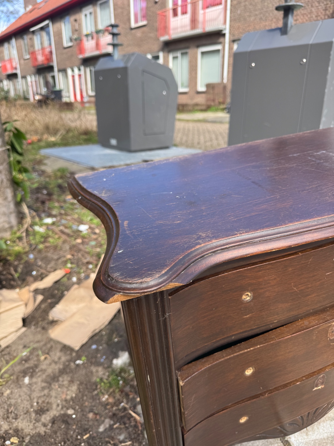 Massief houten Ladekastje
Zonder knoppen!